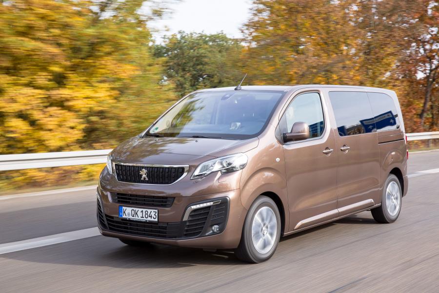  Peugeot Traveller 2016 года  (фото 3 из 39)